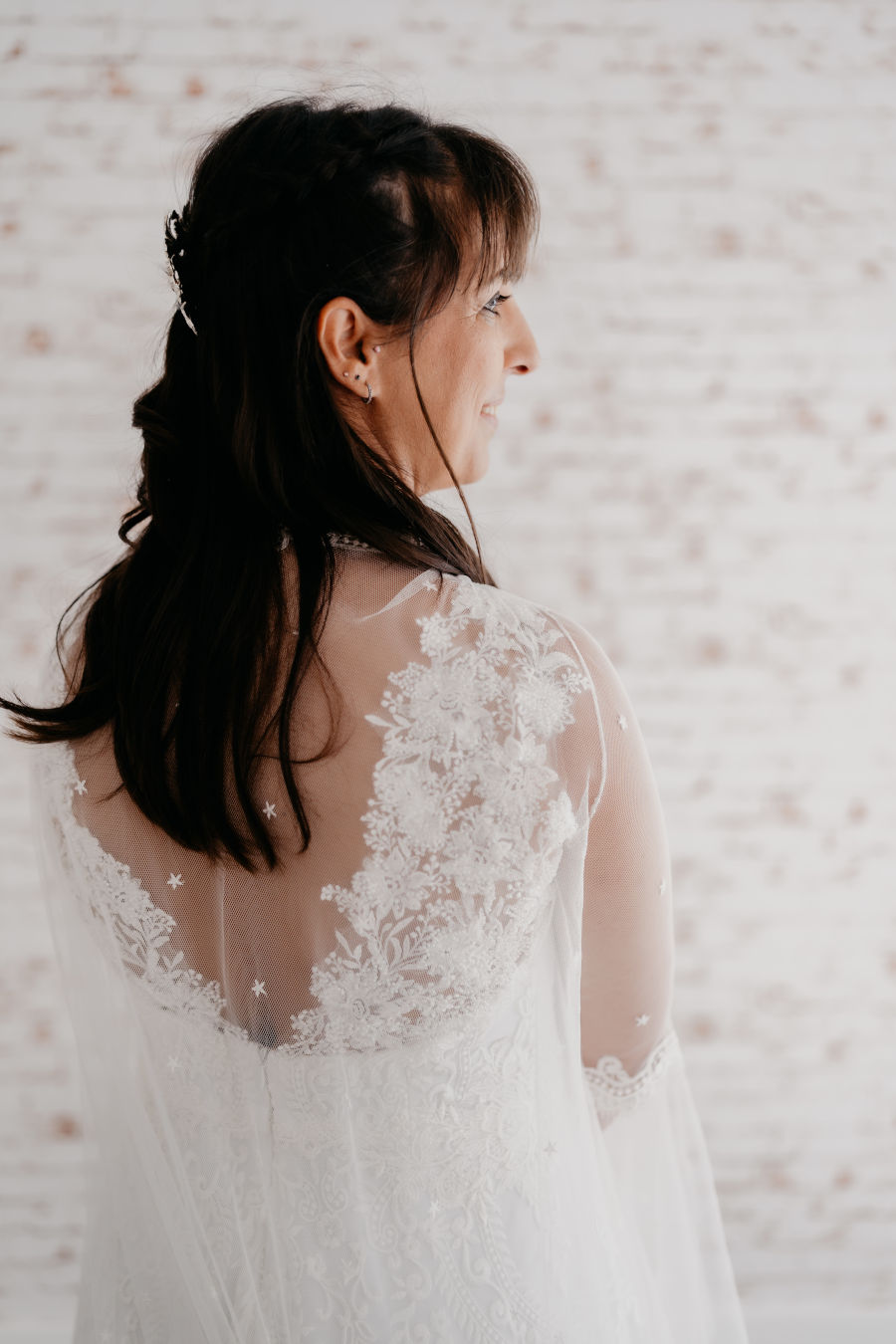 Bridal dresses designer. Wedding gowns design.
