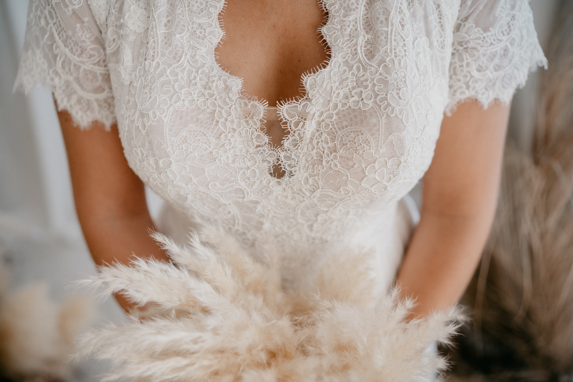 Vestit de núvia romàntic, chantillí francès, vestit de núvia plumetti.